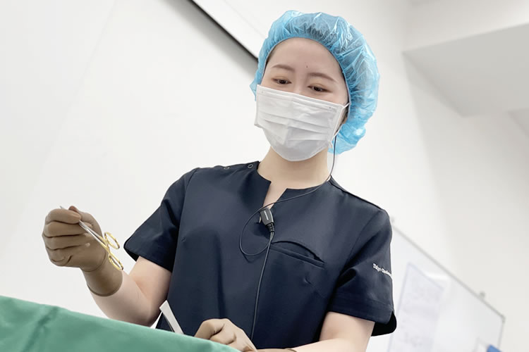 東京シンデレラ美容外科で看護師が働いている様子